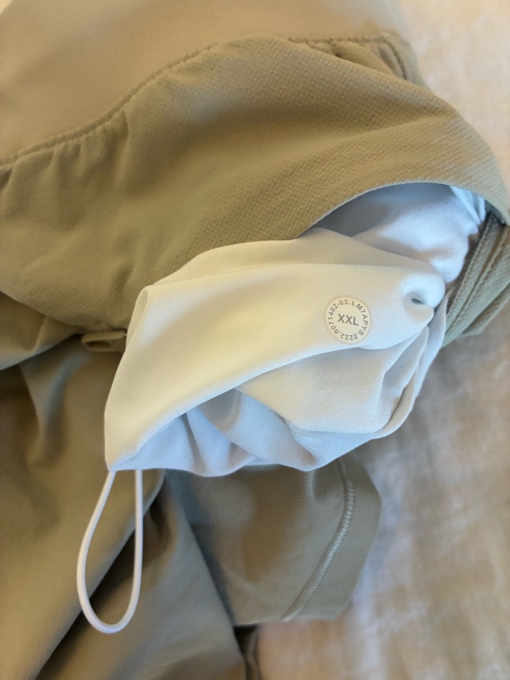 Lululemon Shorts Mens Size 2XL License to Train Linerless Beige Training Gym - Picture 5 of 16